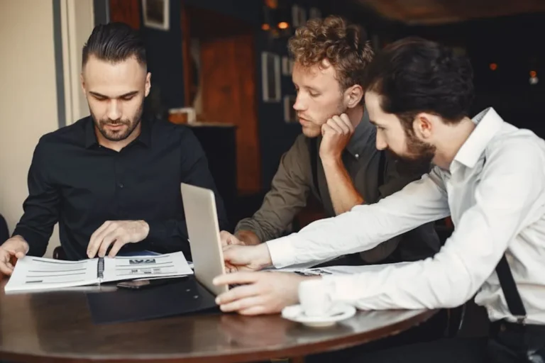 Advertisingavengers Review: What It Is, Features, Safety, and Alternatives